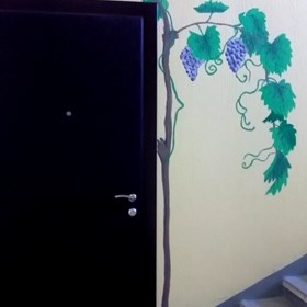 Рисунки на стенах: Виноград